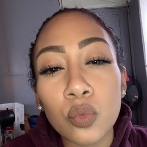 Meet your Posher, Mayra